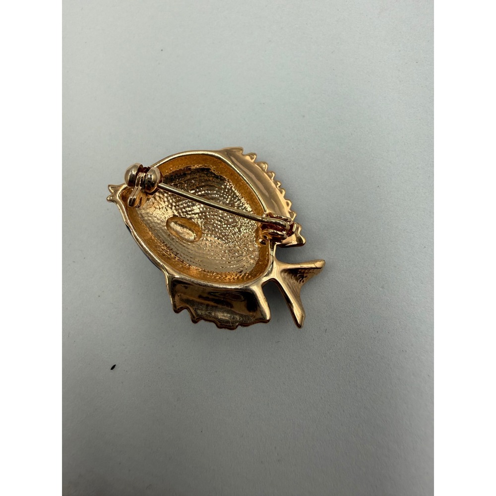 Vintage Gold Tone Orange Enamel Crab Brooch Nautical Beach Sea Pin Accessory - Picture 2 of 3